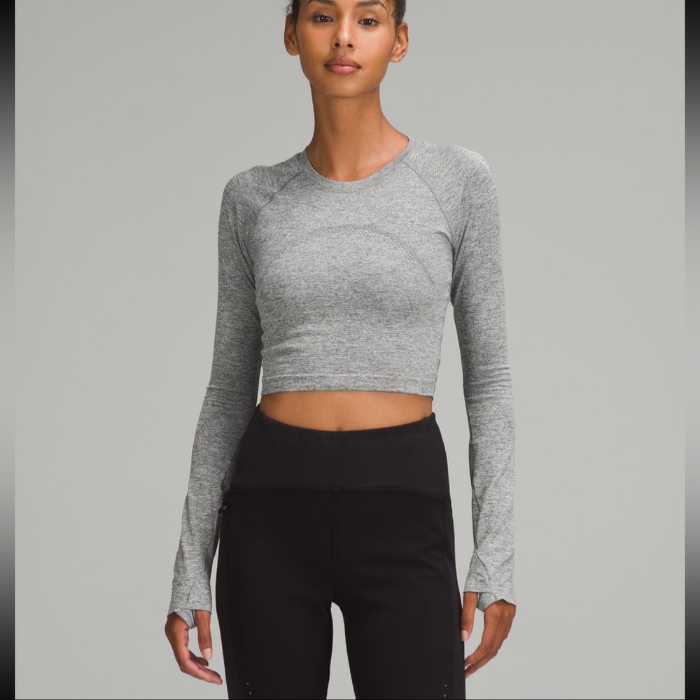 Lululemon Swiftly Tech Cropped Long Sleeve Shirt in Slate/White Size 6